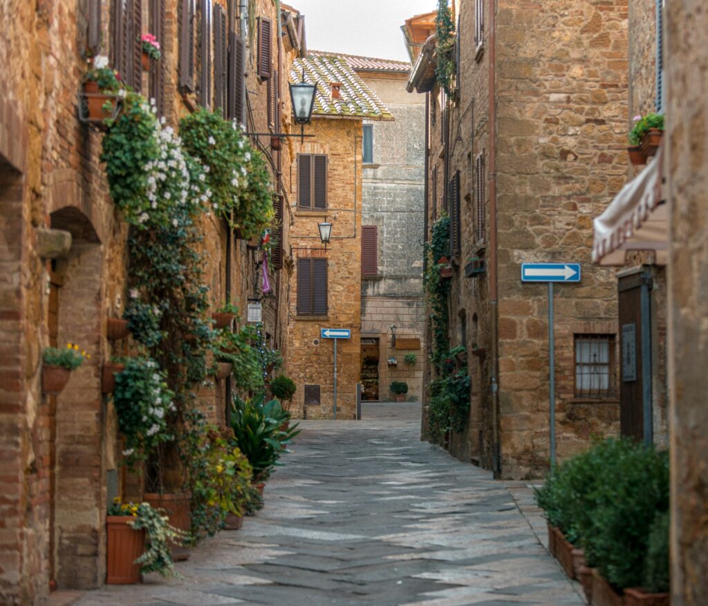 narrow Italian walkway in small town